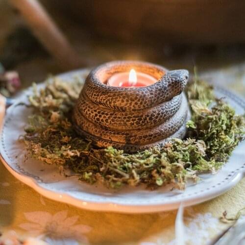 Candlestick Coiled Snake Ornaments Candle Holder Snake Coiling Design Resin Creative Handmade Home Decorative Decor Craft Tool