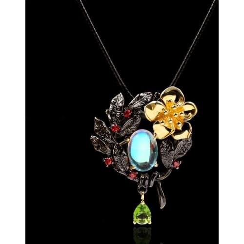 Elegant Bohemian Style 925 Silver Ladies Pendant Necklace Moonstone Flower Necklace Ladies Sweater Chain Exquisite Party Jewelry