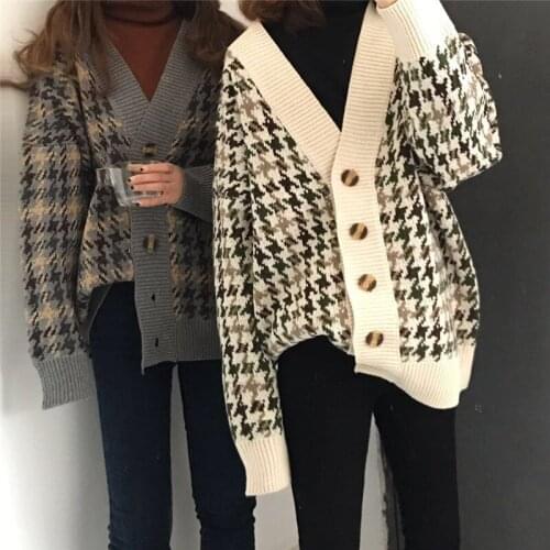 New autumn Plaid cardigan, womens medium and long loose and lazy style knitted jacket, Korean version knitted sweater