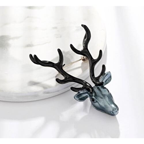 Animal Deer Head Brooch Personality Creative Elk Horn Brooches for Men Enamel Brooch Pins Man Jewelry Accessories