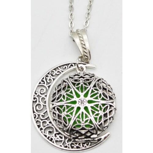 Round Fligree Locket With Moon Charm Pendant Essential Oil Diffuser Necklace Aromatherapy Locket Jewelry For Women Gifts