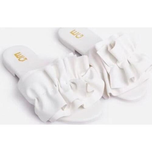 New Womne Casual Slippers Flat with Fashion Pleated Beach Shoes Woman Non-slip PU Leather Comfort Ladies Outdoor Slides