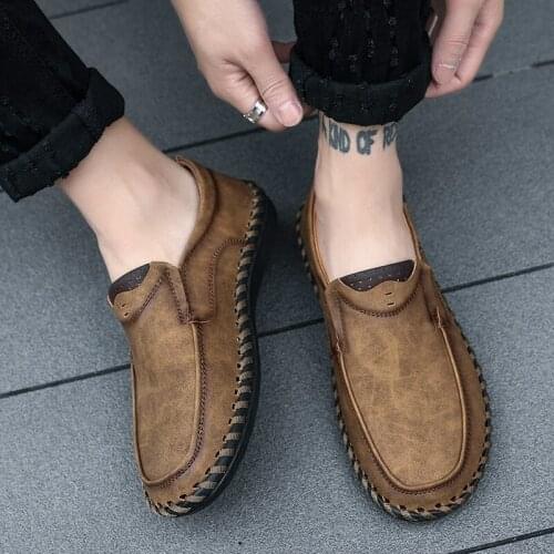 Retro Men Casual Shoes Bold Hand-stitched Loafers 2021 Spring/Summer Outdoor Soft Jogging Sneakers Men Zapatos De Hombre
