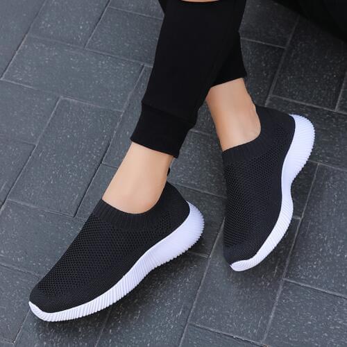 Moipheng 2021 Spring Women Sneakers Shoes Flats Sock Sneakers Women Summer Slip on Flats Shoes Women Plus Size Walking Loafers