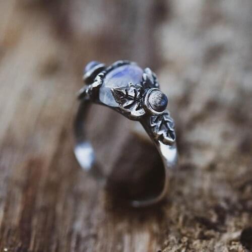 Womens Moonstone Rings Fashion Simple Silver Color Wedding Engagement Ring Cocktail Party Jewelry Lovers Gifts