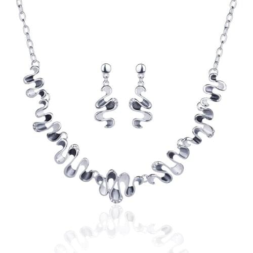 2020 Woman Necklace Jewelery Trendy Alloy Geometric Wave Choker Fashion Chains Enamel Necklaces Female Girls Birthday Gifts