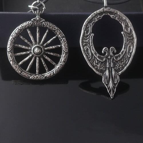 Game Bloodborne Hunter Badge Necklaces Crow Hunter Wheel Pendant Necklace Men Women Fans Cosplay Jewelry Gift