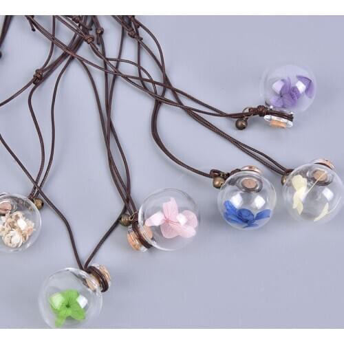 Car Perfume Pendant Hanging Bottle With Flower Essential Oils Perfume Bottle Car Air Freshener Diffuser Automobiles Ornaments