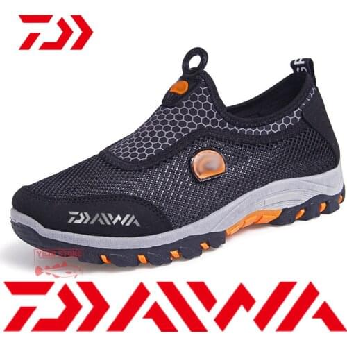 DAIWA Fishing Shoes Outdoor Mens Sports Leisure Fishing Shoes Rock Climbing Comfortable Hiking Breathable Non-slip Hunting Shoe