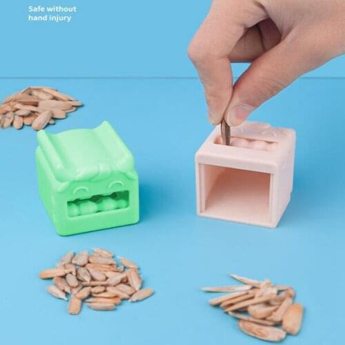 Creative household melon seed peeler