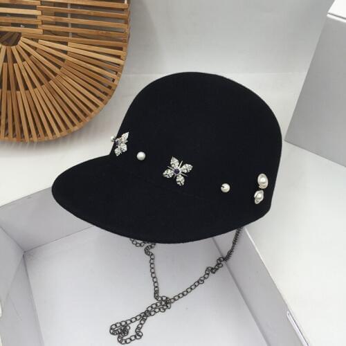 In early spring the new cap equestrian popular logo wool hat female celebrities chain summer face small han edition
