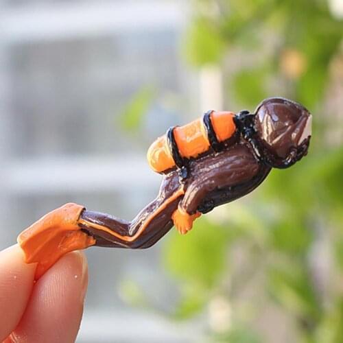 Aquarium Fish Tank Ornament Landscape New Unique Design Treasure Hunter Diver Action Figure Decoration Accessories
