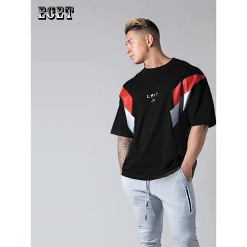 Summer round neck short-sleeved T-shirt tops Streetwear fashion mens T-shirt casual fitness mens loose cotton sportswear