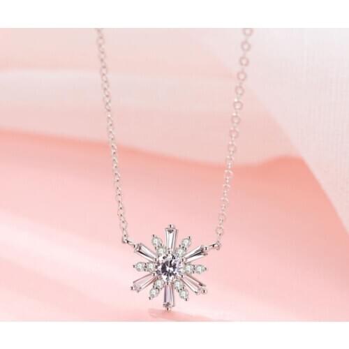 Micro-inlay 925 Sterling Silver Sun Flower Clavicle Chain Literary Sweet Temperament Personality Female Necklace SNE302