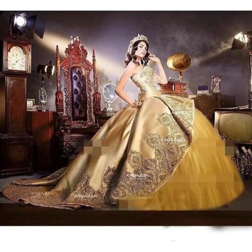 Gold Embrodiery Appliques Quinceanera Dresses with Detachable Skirt Sweet 16 Birthday Party Pageant Gowns
