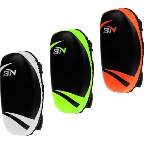 Curved Punch Pad Kick Boxing Muay Thai MMA Fighting Focus Training Glove Target