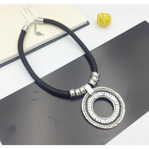 Fashion Metal Big Circle Necklace Sweater Chain Female Rhinestone Pendant Decoration Accessories High Quality