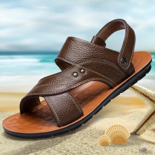 Men Outdoor Sandals Beach Summer Slippers Leather Flip Flops Fashion Comfortable Walking Casual Sneakers