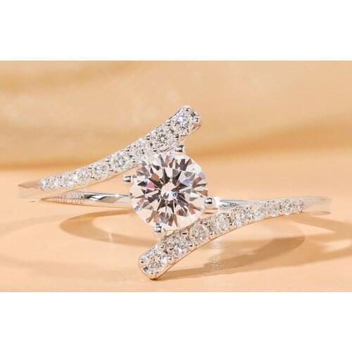 Simple Female Rings Trend Twist Design Inlay 8mm Zircon Geometric Luxury Jewelry Wedding Engagement Best Accessories Couple Gift