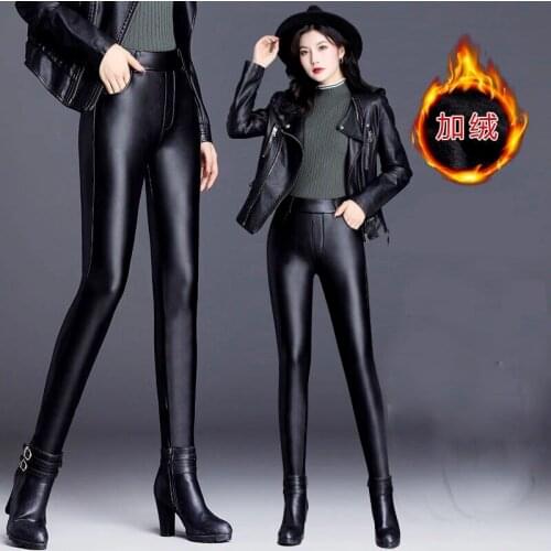 Take off glasses moth Women's Velvet Trousers