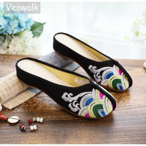 Veowalk Handmade Summer Womens Slippers Fashion Wave Embroidery Women Sandals Chinese Old peking Casual Slippers Shoes Woman