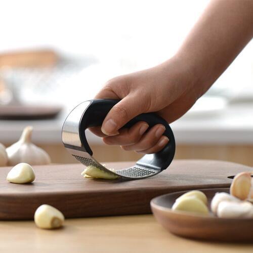 2018 Creative Stainless Steel Garlic Press Household Manual Garlic Grinder Tools Kitchen Accessories Ginger Garlic Chopper