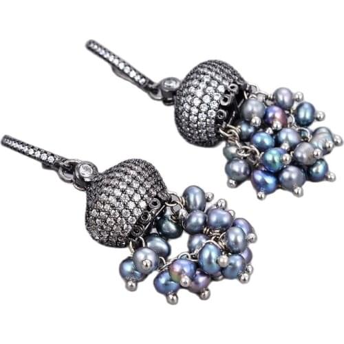 GG Jewelry 5-6MM Round Black Pearl Earrings CZ Leverback