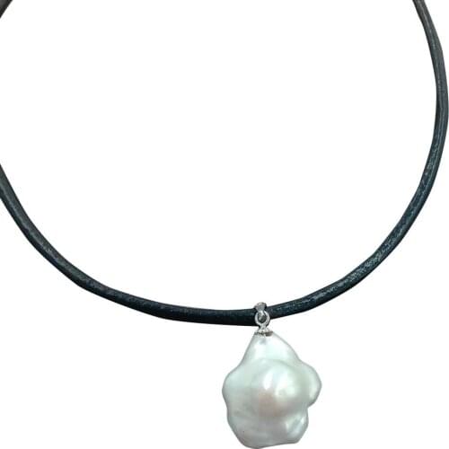 100% nature freshwater pearl pendant necklace ,15x24 mm big flower baroque shape .magnet closer