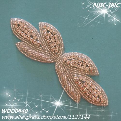 30pcs ) Wholesale hand beaded sewing silver rhinestone bow applique iron on for dress WDD0440