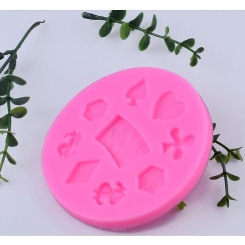 Kitchen Supplies Sugar Stencil 1Pcs Multi Purpose Poker Pattern Soap Mould Pink 3D Silicone Mold DIY Baking Tool Cake Decoration