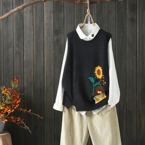 Literary Embroidery Sunflower Girls Pattern Vest Knitted Sweaters For Women Sleeveless Tops Waistcoats Casual O-Neck Pullovers