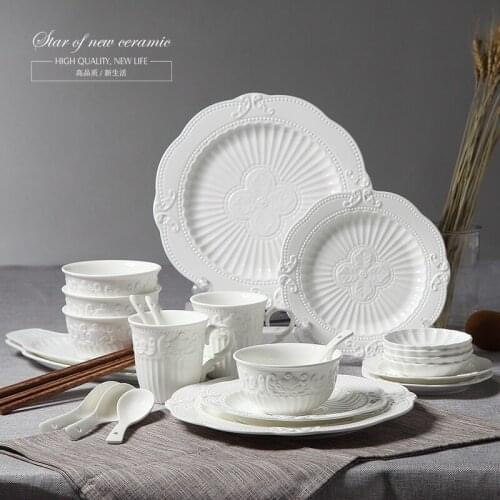 Guci Ceramic tableware 28 European style sculpture palace dishes christmas decorations for home creative gift set