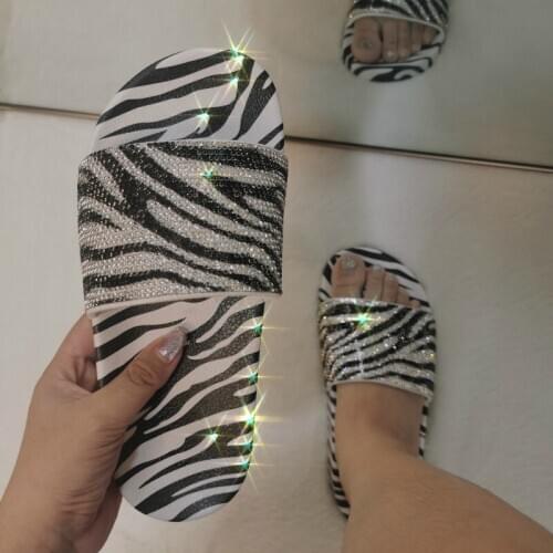 Summer Luxury Rhinestone Women Slippers Platform Flat Heels Open Toe Thick Sole Zebra Beach Slides Fashion Sandals Ladies Shoes