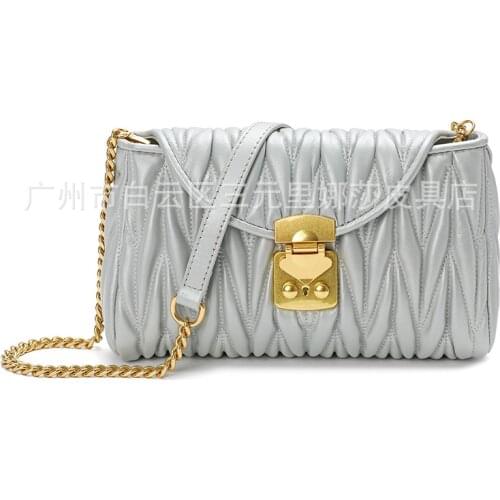 2021 new wrinkled sheepskin handbag chain bag leather flip hand to take behind the evening banquet bag