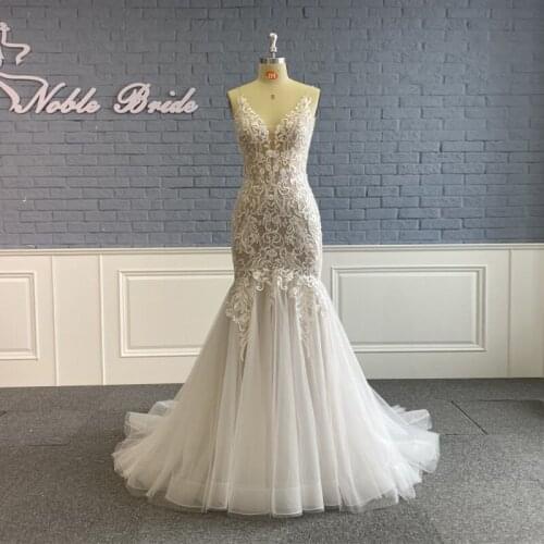 Real Picture New Style Wedding Dress Church Sleeveless Applique Deep V-Neck Spaghetti Strap Garden Lady Mermaid Bridal Dress