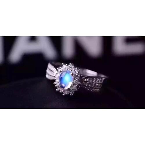 Natural blue moonstone ring, flower shape, fresh and beautiful, 925 silver exquisite