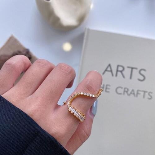 SRCOI Trendy Shining Zircon Snake-Shaped Open Ring Temperament Metal Texture Rhinestone S-Shaped Women Fashion Jewelry 202103