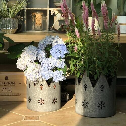 Retro crown shape iron flowerpot desktop plant flowerpot hanging balcony plant barrel planting display stand home decoration