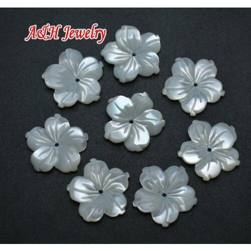 20pcs High Quality White Shell Carved Flower Charms Fashion Jewelry & Clothing Decorations DIY Findings Beads