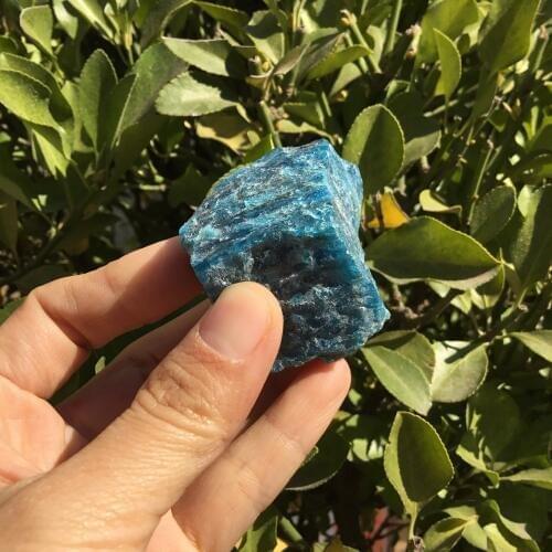 85~90g Natural Raw blue apatite stone mineral stone specimen