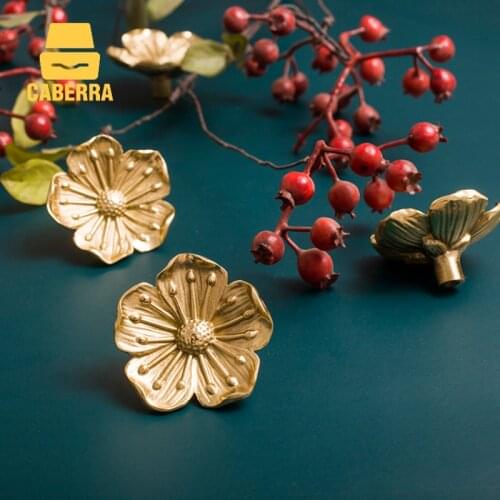 Brass Gold Flower Shape Cabinet Knobs Art Vintage Furniture Handles Kitchen Wardrobe Cabinet Knobs Drawer Door Pulls