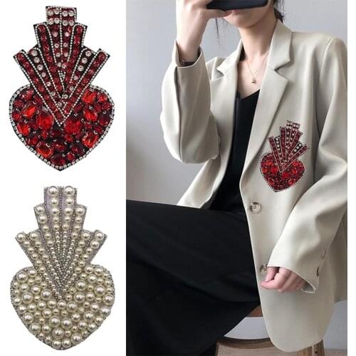 Fashion High Quality Hand-Beaded Pearl Large Heart-Shaped Patch Badge Hand-Sewn Sequins Rhinestone Garment Decoration DIY Stripe