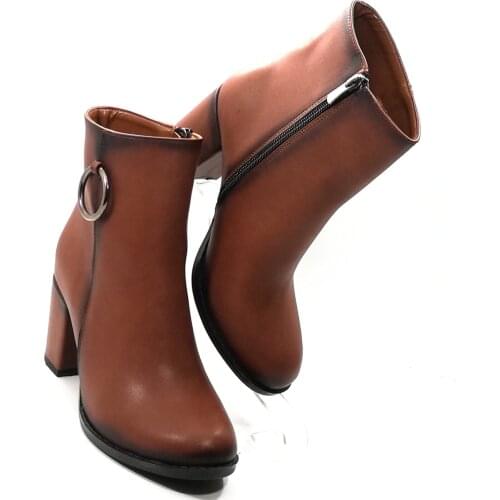 WOMEN, THE LATEST TRENDED BOOTS, VERY CHIC OFFICE AND EVERY DAY BROWN AND BLACK NEW FASHION, 7 CM HIGH QUALITY. THICK HEEL BOOTS