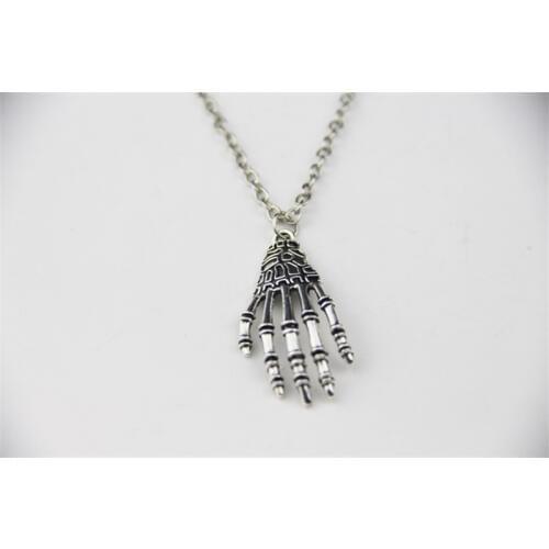 ZRM 20pcs/lot Wholesale Fashion Jewelry Vintage Punk Charm Skeleton Skull Hand Claw Bone Necklaces Pendant For Men And Women