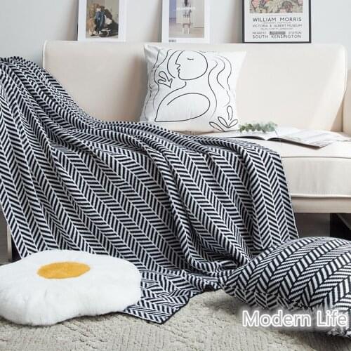 Classic Herringbone Pattern Tassel Sofa Throw Blanket,Chevron Black and White Couch blanket,Bed Spread Blanket Bed Runner