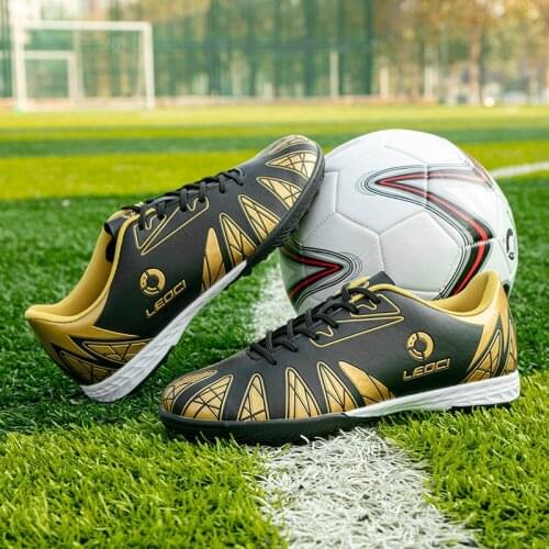 Fashion Turf Indoor Soccer Shoes Cleats Man Black Flat Original Football Boots Men Leather Kids Futsal Sneakers Botas De Futbol