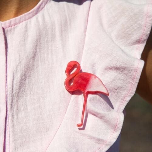 Cute acrylic Flamingo brooches for women Brooch Pin Bird Animal Broches Fashion Dress Coat Accessories Pins broche femme bijoux