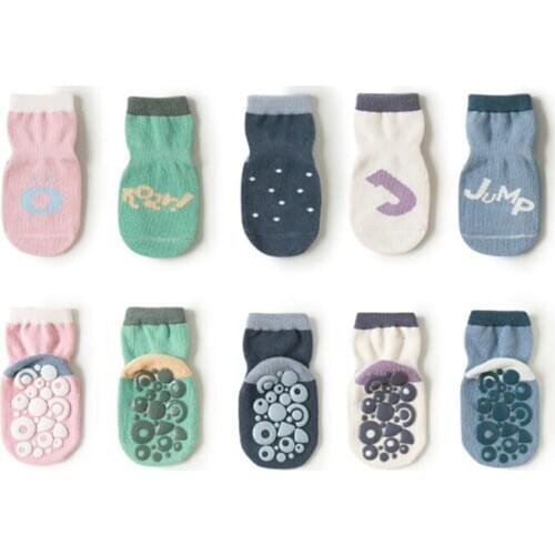 New 2020 Autumn Baby Girl Boy Shohrt Socks Letters Newborn Bebe Cheap Stuff Floor Non-slip Sox Kids Infantil Clothes accessories