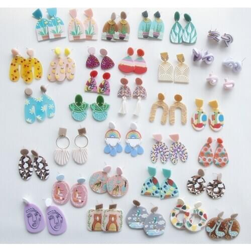 AOMU 2020 New Trendy Acrylic Colorful Geometric Irregular Flora Animal Graffiti Women Jewelry Acrylic Dangle Earrings Collection