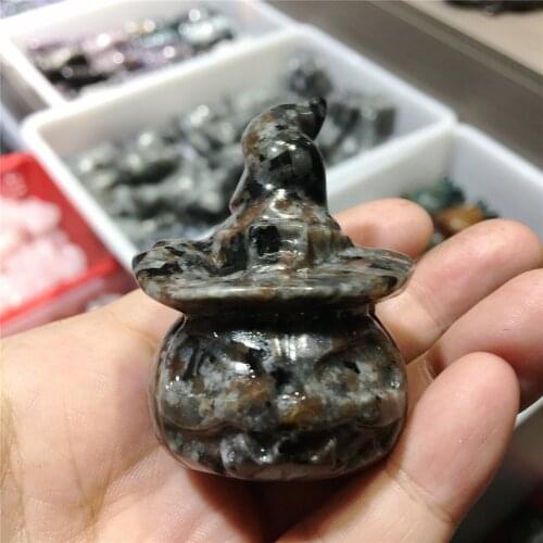 1pcs Lovely natural flame stone crystal hand carvings for lovely Pumpkin Halloween home decorations are colorful